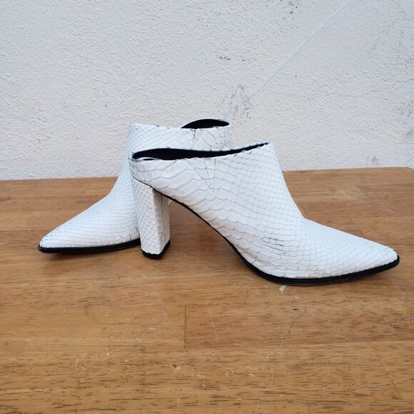 5/$100 SALE - Alias Mae Rue Mule - Picture 5 of 12